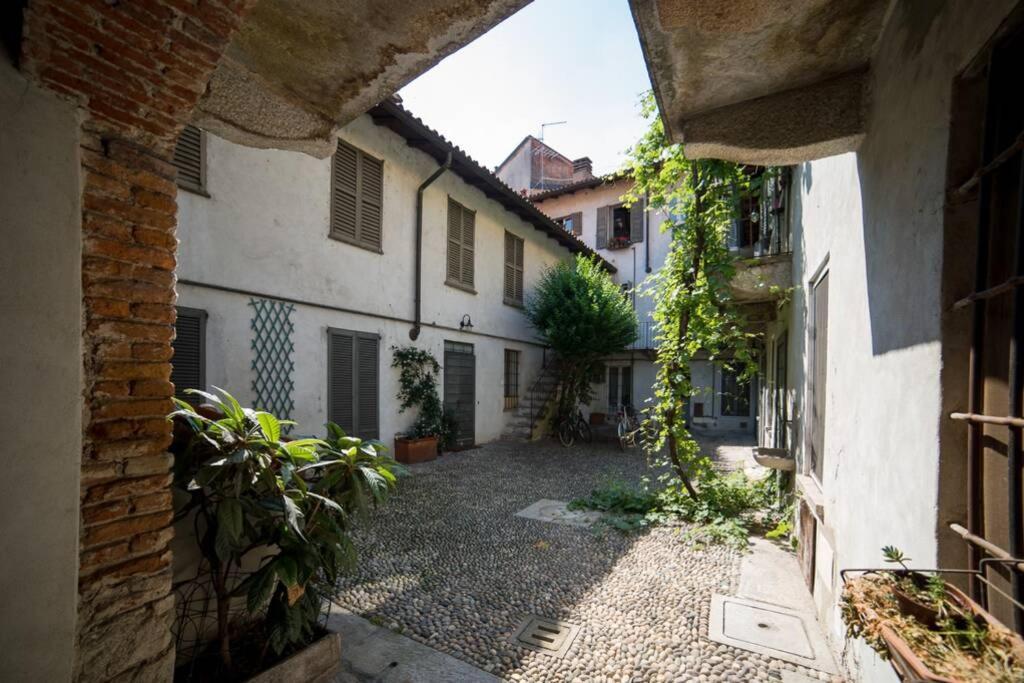 Hbhall Navigli 2 Apartment Милан Экстерьер фото